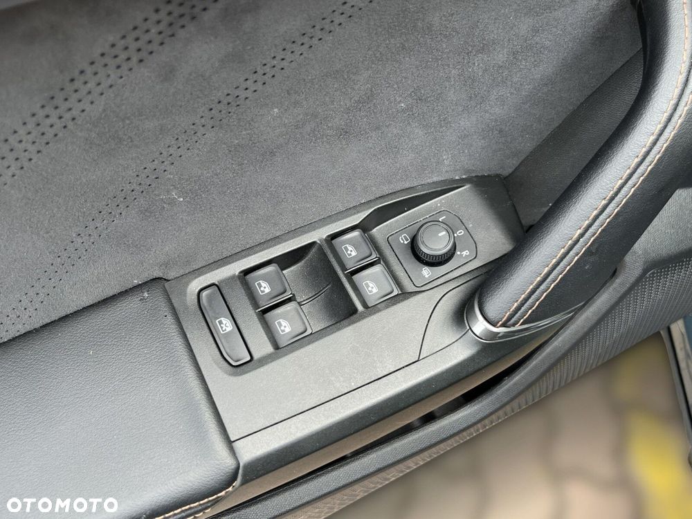 Cupra Formentor 1.5 eTSI mHEV DSG - 37
