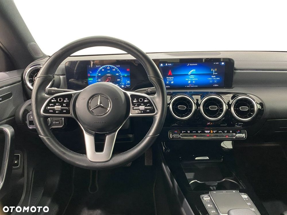 Mercedes-Benz CLA - 10