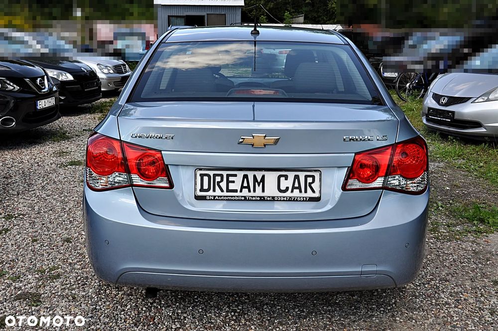 Chevrolet Cruze 1.6 LS+ - 15