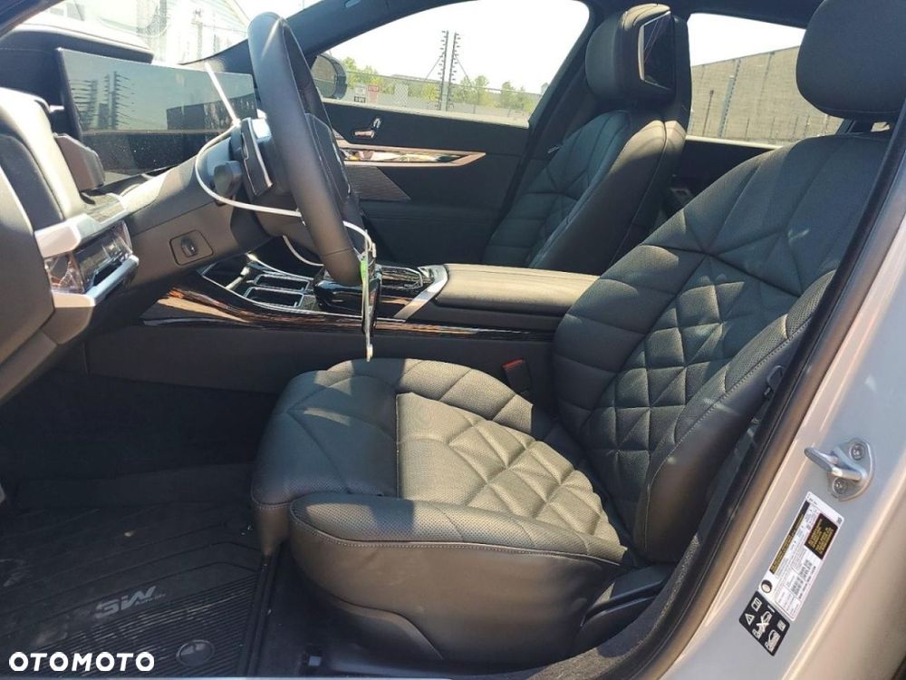 BMW Seria 7 - 7