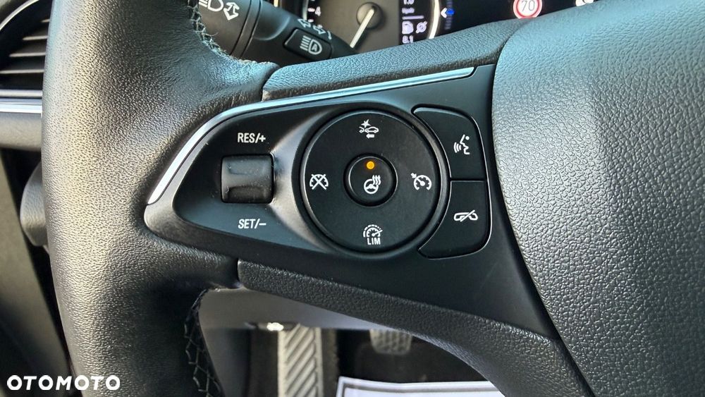 Opel Insignia - 32
