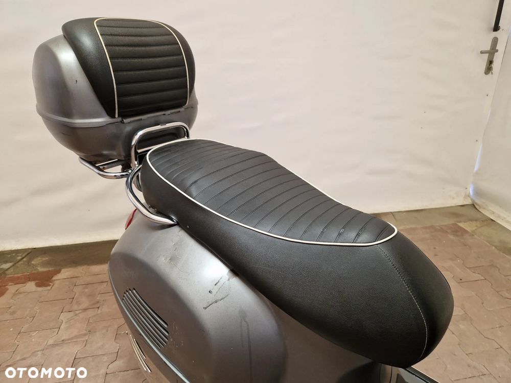 Piaggio Vespa - 24