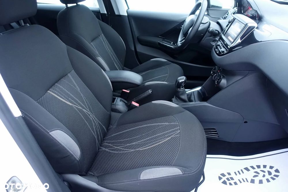 Peugeot 208 HDi 68 Like - 12