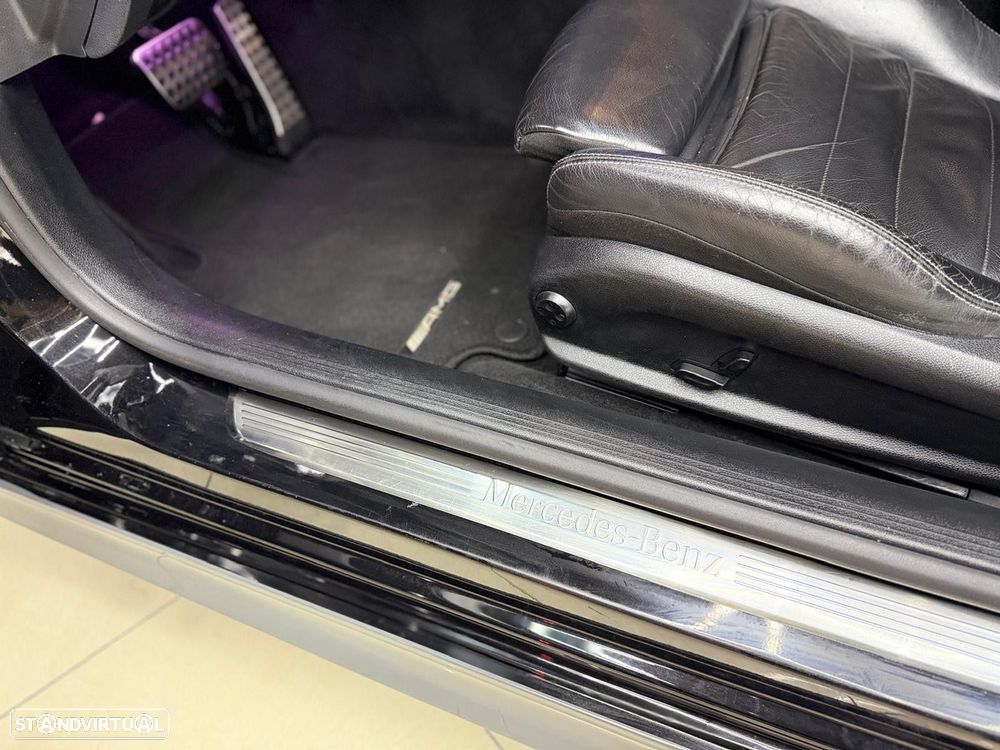 Mercedes-Benz E 220 d Coupe 9G-TRONIC AMG Line - 15