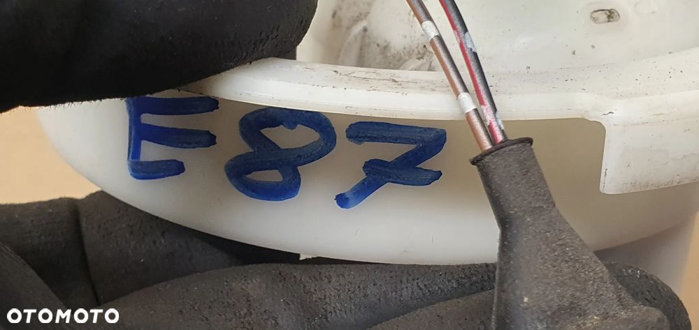 Pływak pompka paliwa czujnik poziomu paliwa BMW I E81 E87 2.0i 7162394 7197073 - 8