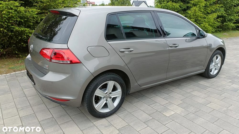Volkswagen Golf - 27