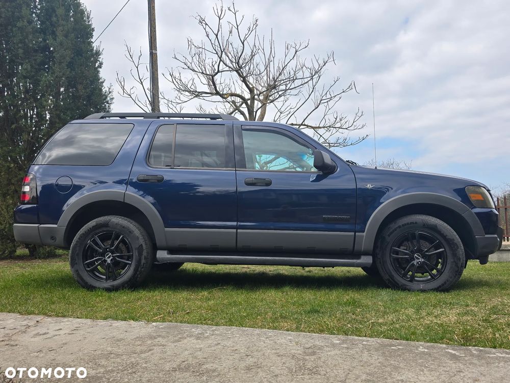 Ford Explorer - 6