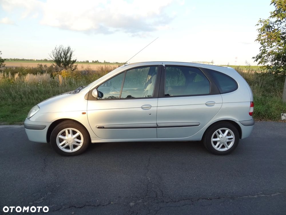 Renault Scenic 1.9 dCi EXpression - 4