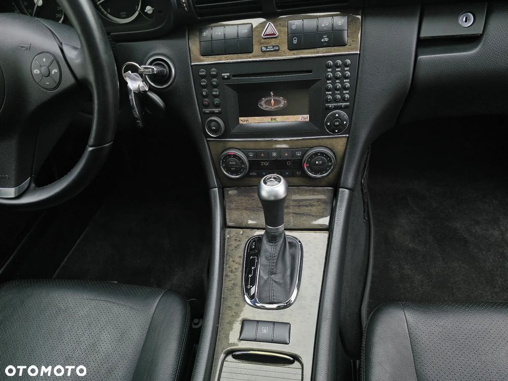 Mercedes-Benz CLC 250 7G-TRONIC Special Edition - 22