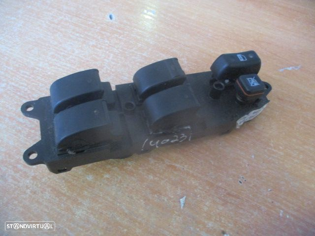 Interruptor 848200F030 TOYOTA COROLLA 2 VERSO FASE 2 2007 2.2 D4D 136CV 5P PRETO VIDROS TOYOTA COROLLA 2 VERSO FASE 1 2006 2.2D4D 136CV 5P CINZENTO - 3