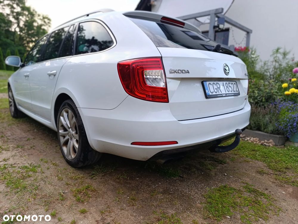 Skoda Superb 2.0 TDI 4x4 Ambition DSG - 2
