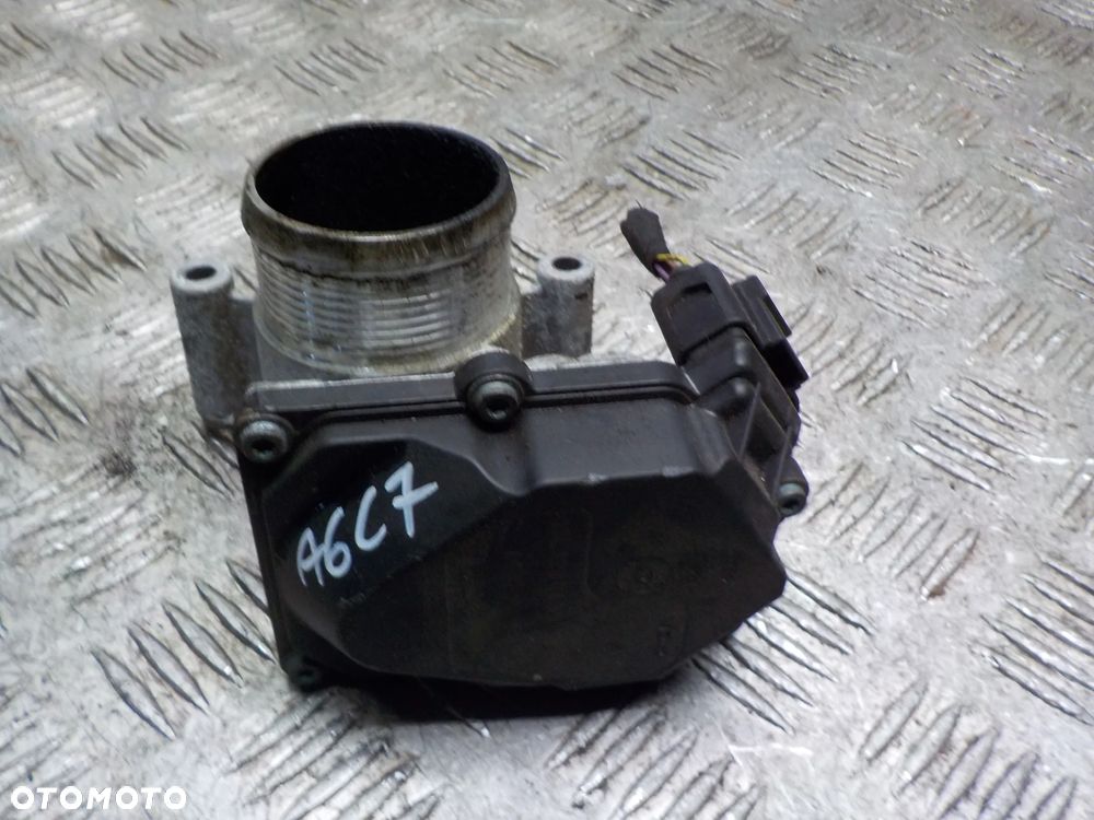 AUDI A6 C7 2.0 TDI PRZEPUSTNICA 03L128063R