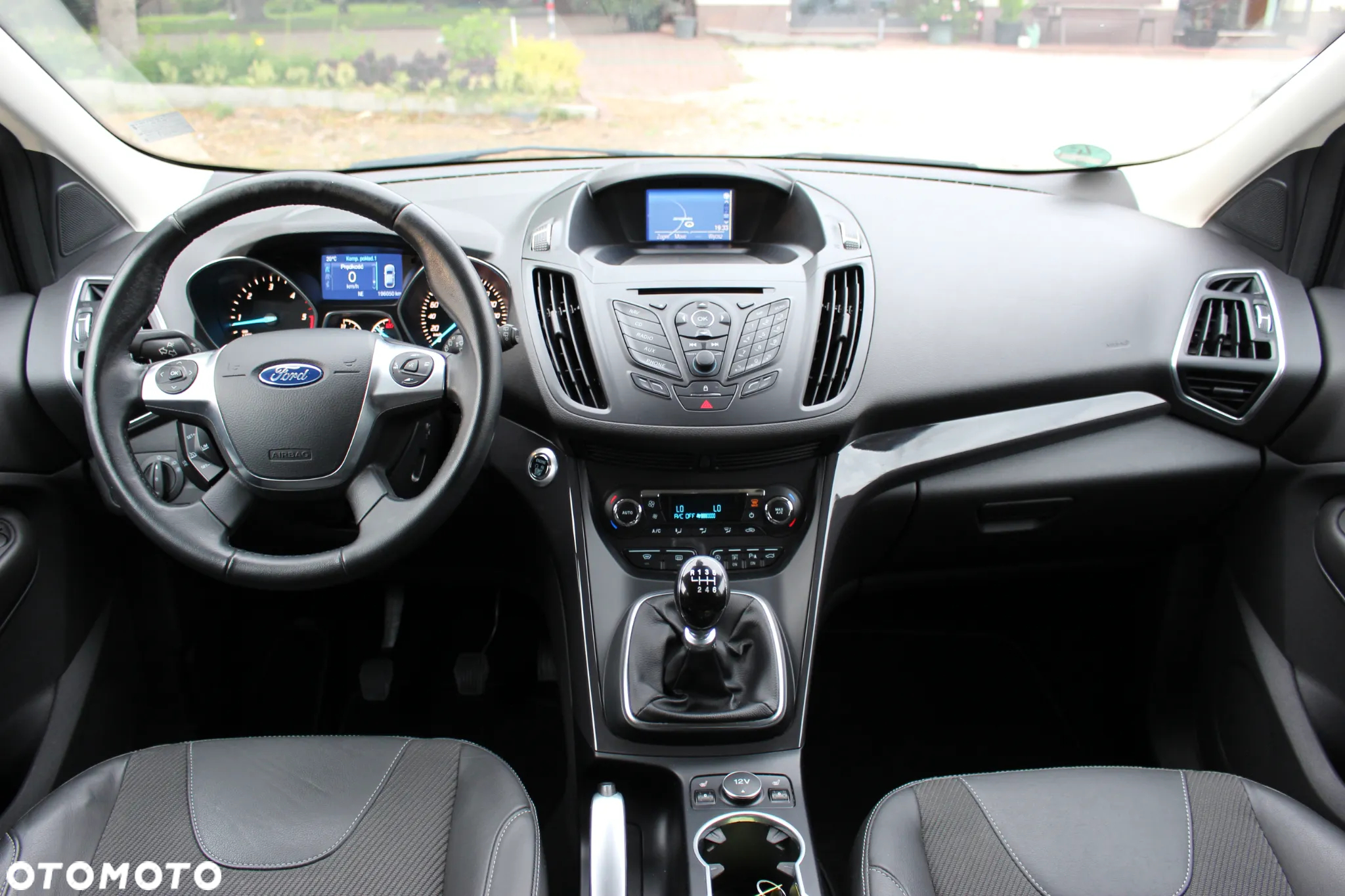 Ford Kuga 2.0 TDCi 2x4 Titanium - 18