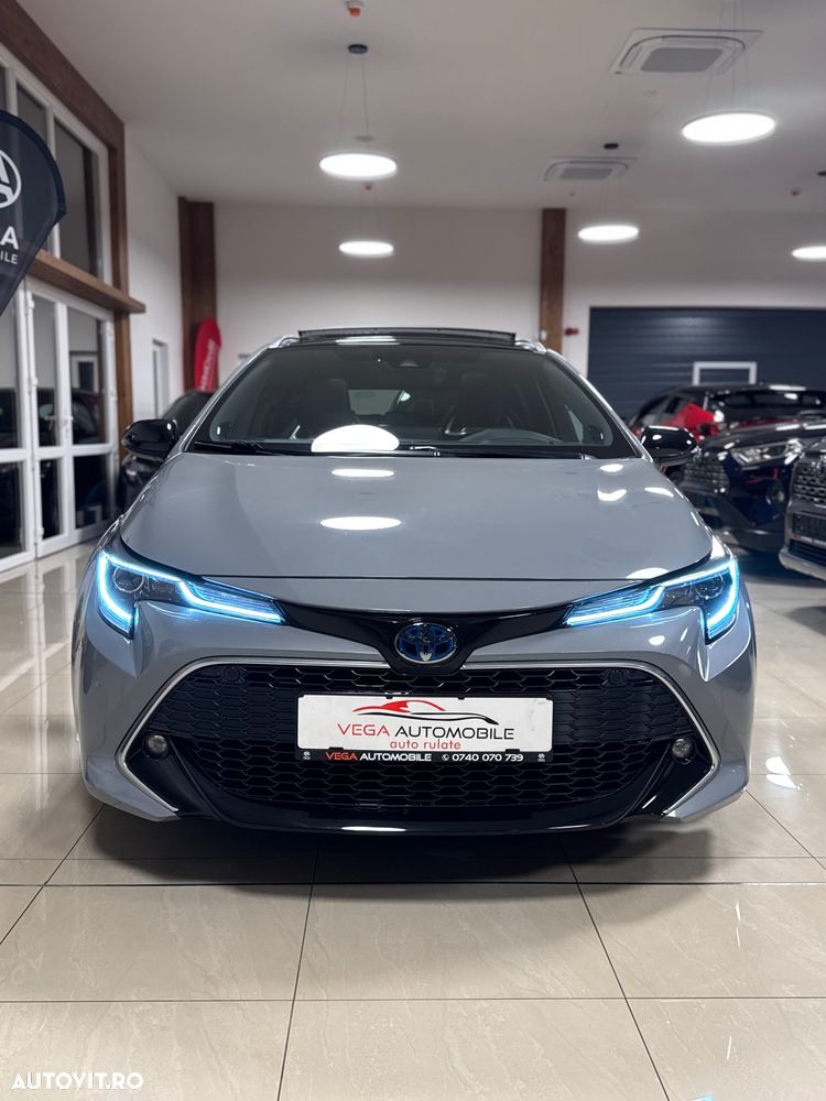 Toyota Corolla 2.0 HSD Exclusive Plus GR Sport Bi-Tone - 39