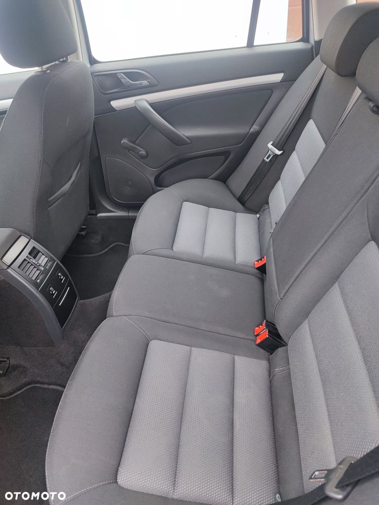 Skoda Octavia 1.6 Tour - 8