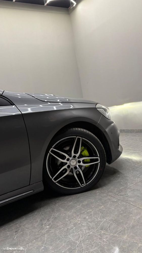 Mercedes-Benz A 180 - 25