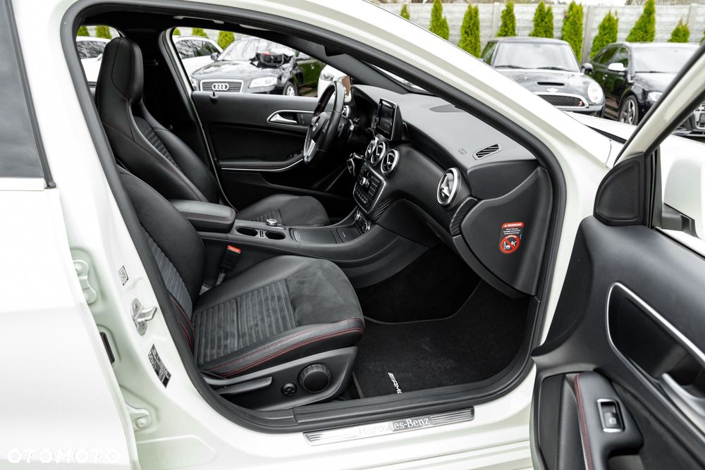 Mercedes-Benz Klasa A 250 4Matic 7G-DCT AMG Line - 22
