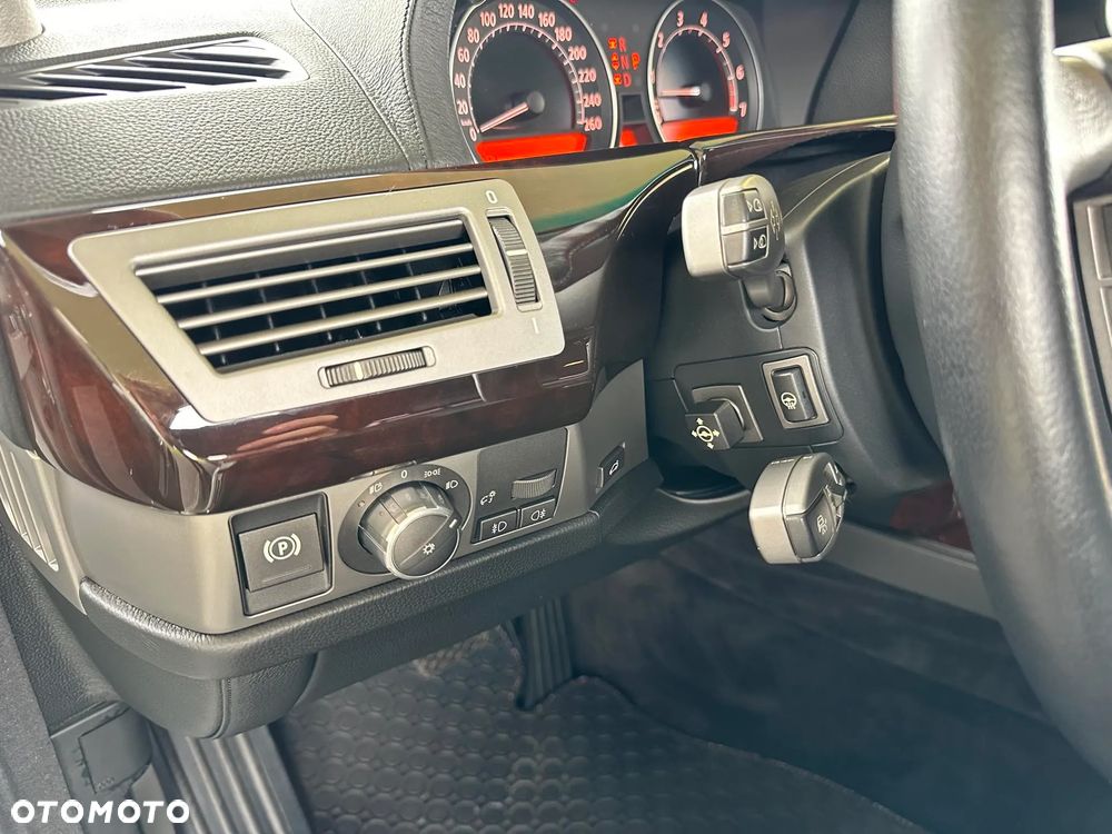 BMW Seria 7 760i L - 14