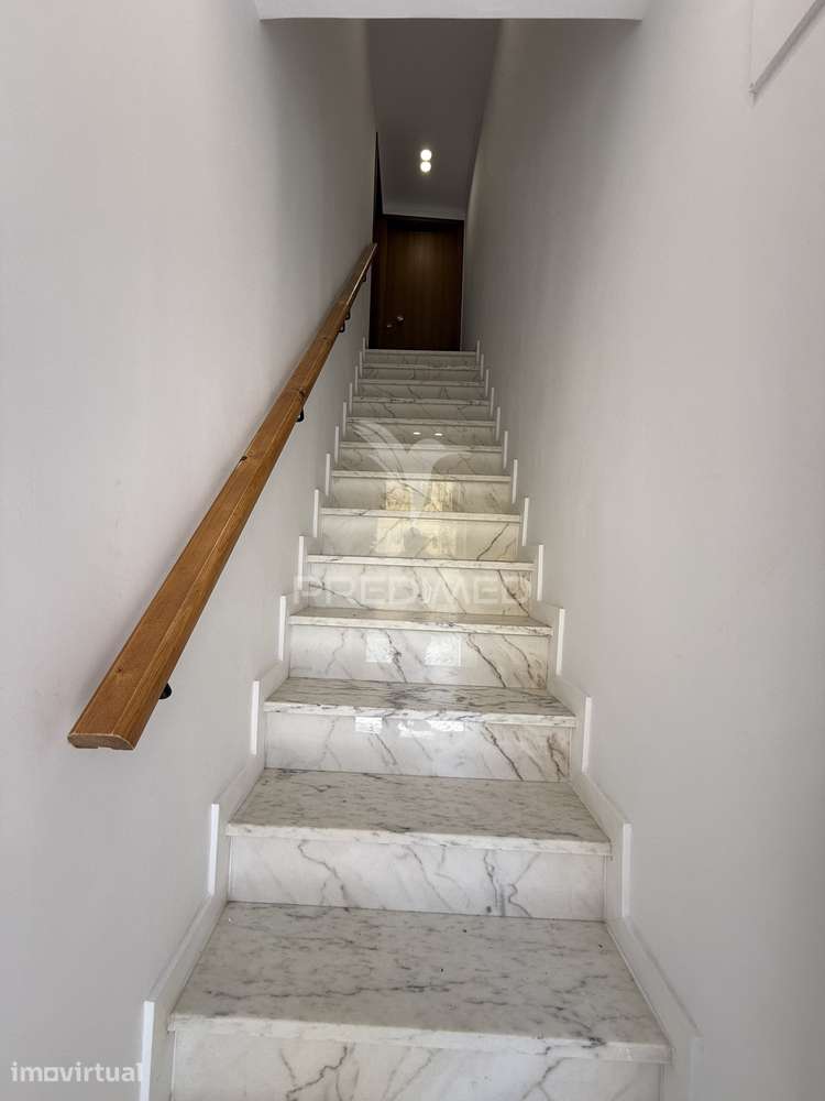 Apartamento T2 Remodelado no Centro de Santarém - Grande imagem: 2/31