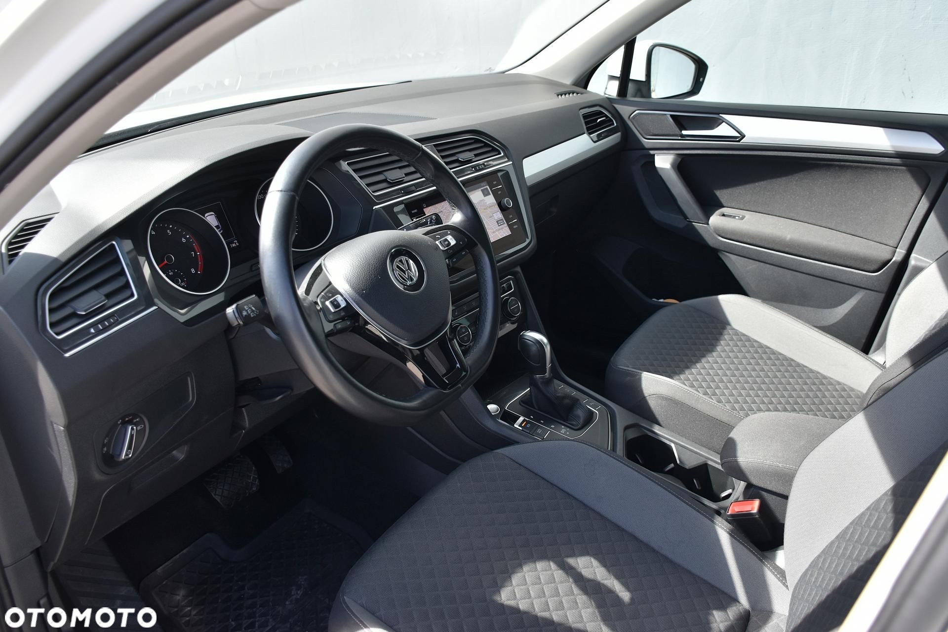 Volkswagen Tiguan - 10