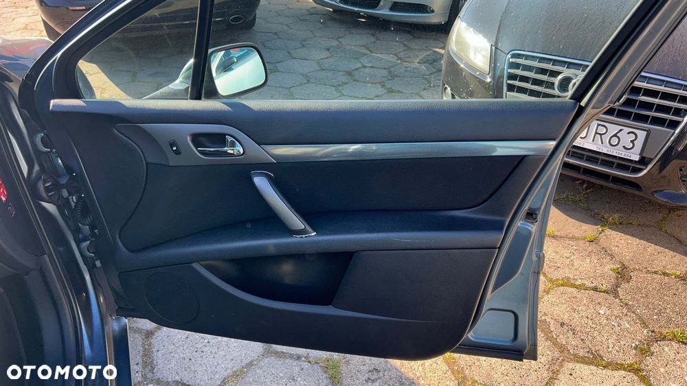 Peugeot 407 - 10