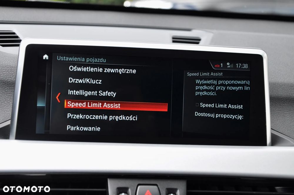 BMW X1 sDrive18d Advantage sport - 25