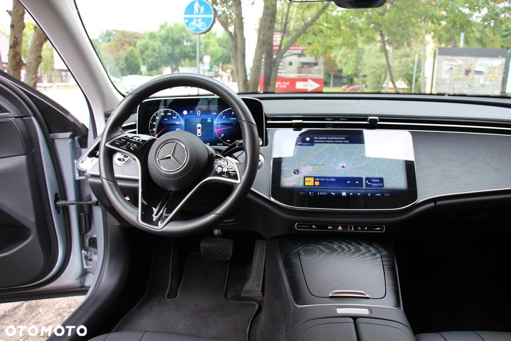 Mercedes-Benz Klasa E 220 d mHEV 4-Matic Avantgarde 9G-Tronic - 14