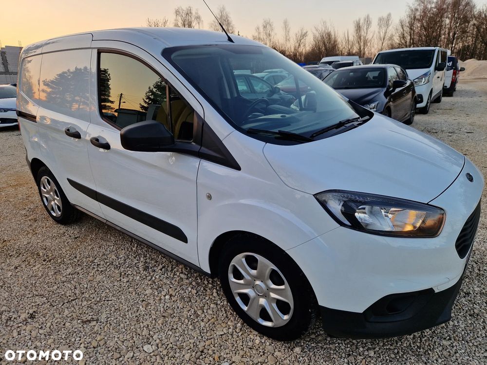 Ford TRANSIT COURIER