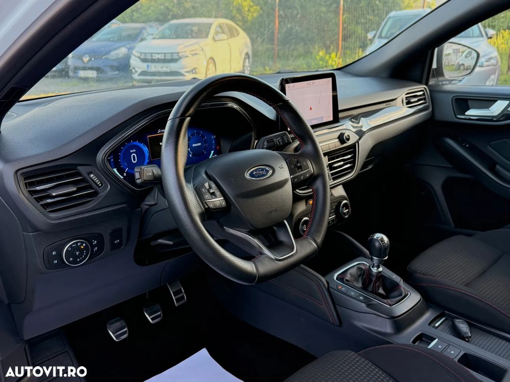Ford Focus 1.0 EcoBoost MHEV ST-Line - 18