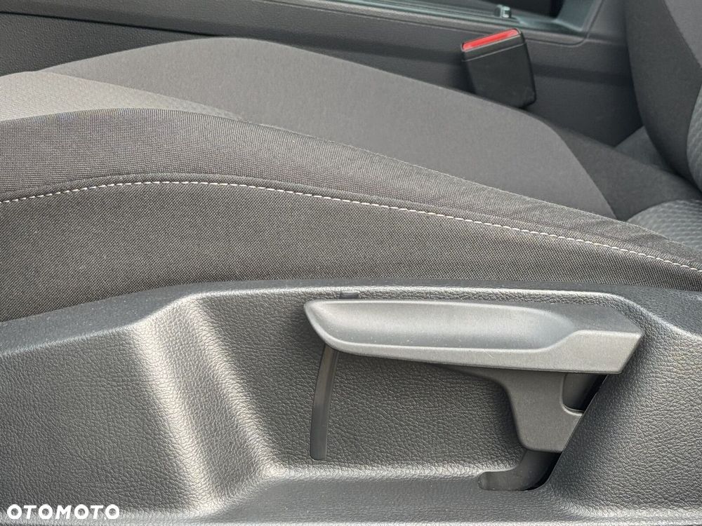 Volkswagen Passat Variant 1.5 TSI EVO Essence - 20