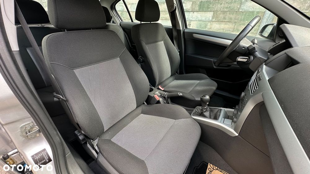 Opel Astra 1.6 Edition - 29