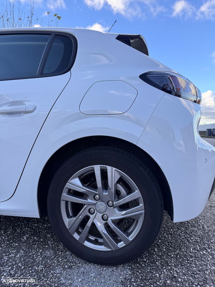 Peugeot 208 1.2 PureTech Allure - 6