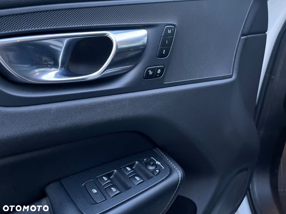 Volvo XC 60 B5 B AWD Inscription - 13
