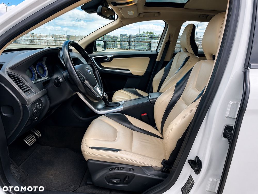 Volvo XC 60 D5 AWD RDesign - 7