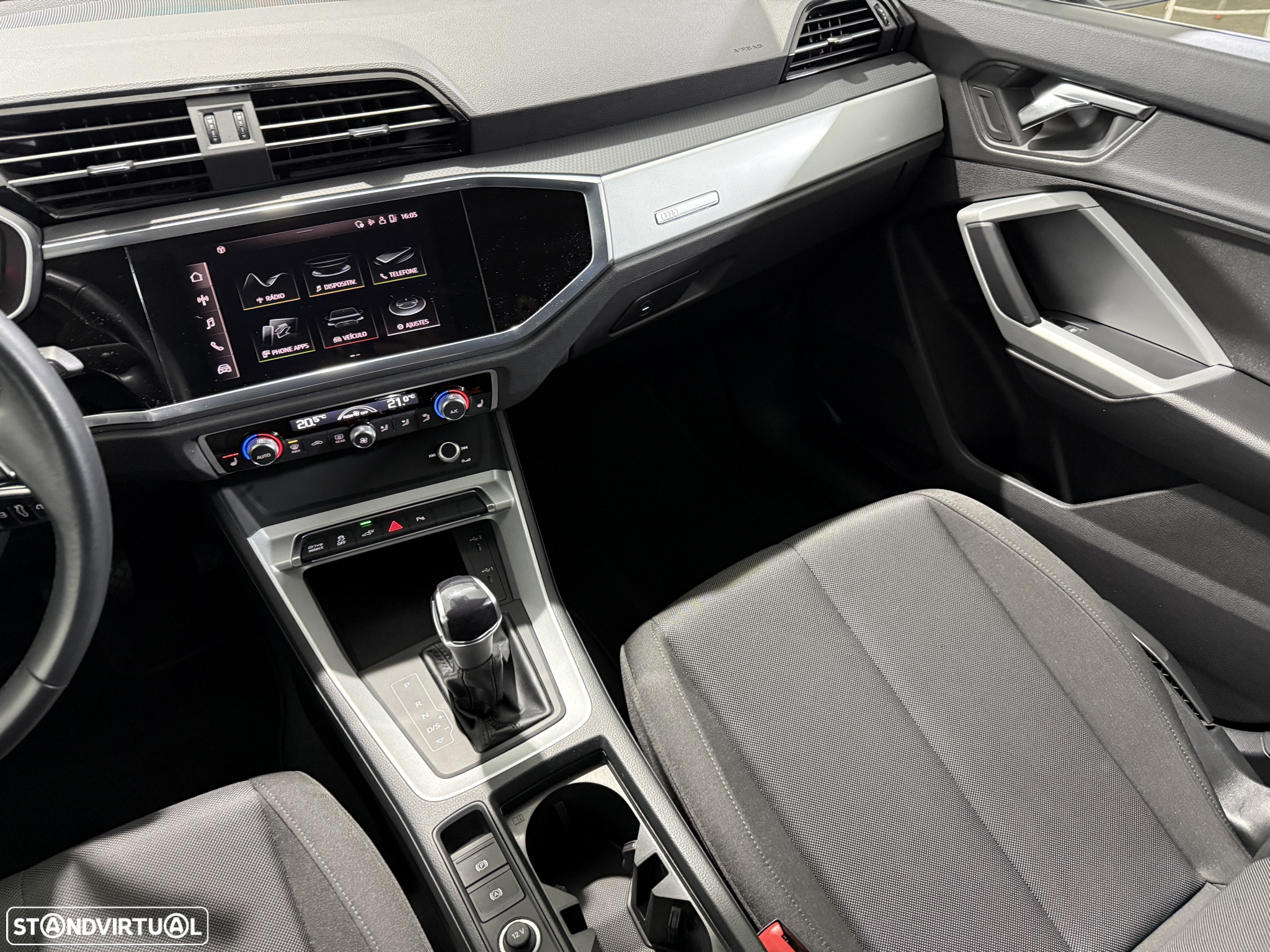 Audi Q3 Sportback 45 TFSIe S tronic - 23