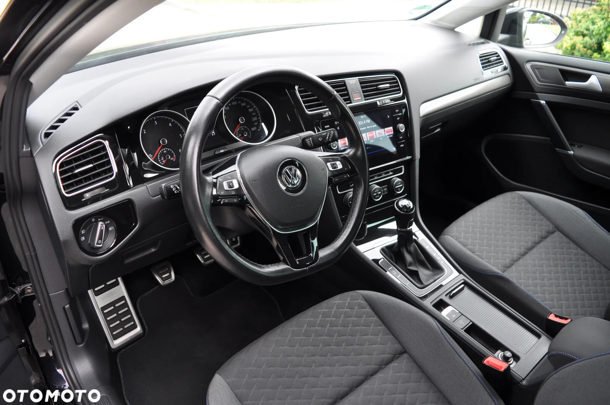 Volkswagen Golf 1.6 TDI Join - 35