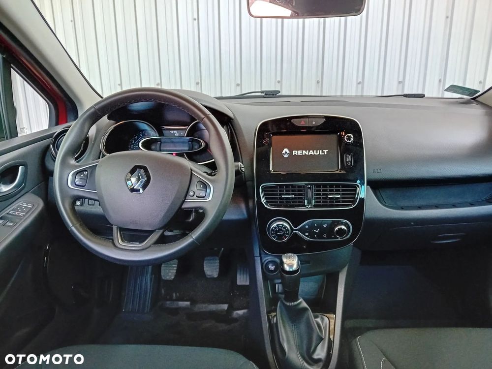 Renault Clio 0.9 TCe Limited - 32