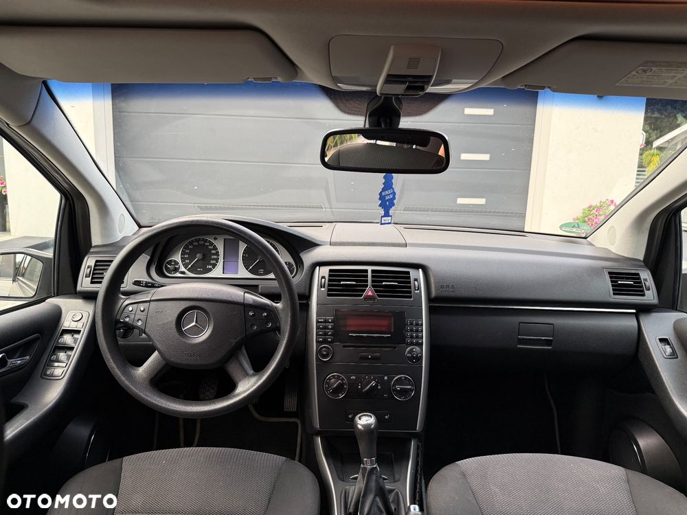 Mercedes-Benz Klasa B 180 CDI - 21