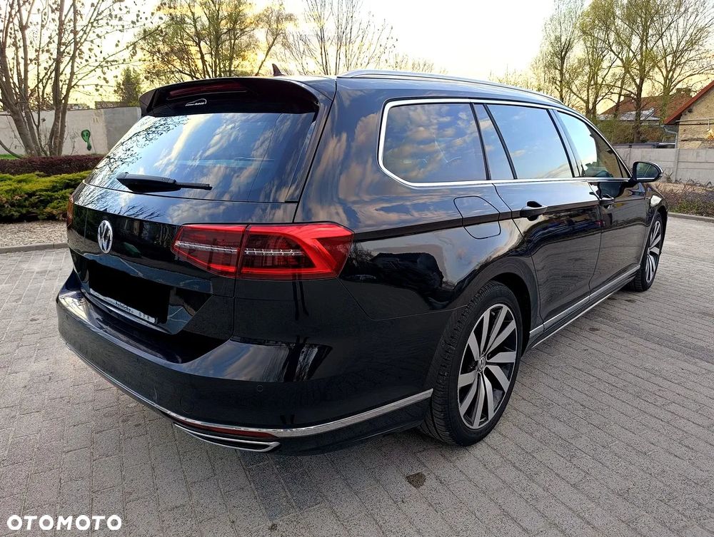 Volkswagen Passat Variant 2.0 TDI SCR DSG 4Motion Business - 13
