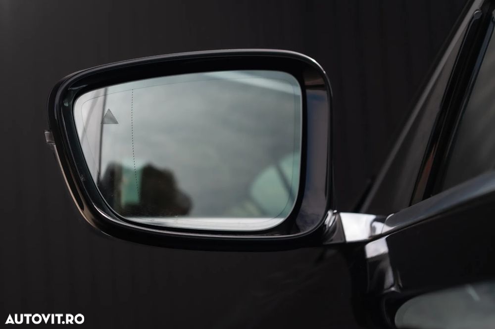 BMW Seria 7 740d xDrive - 39