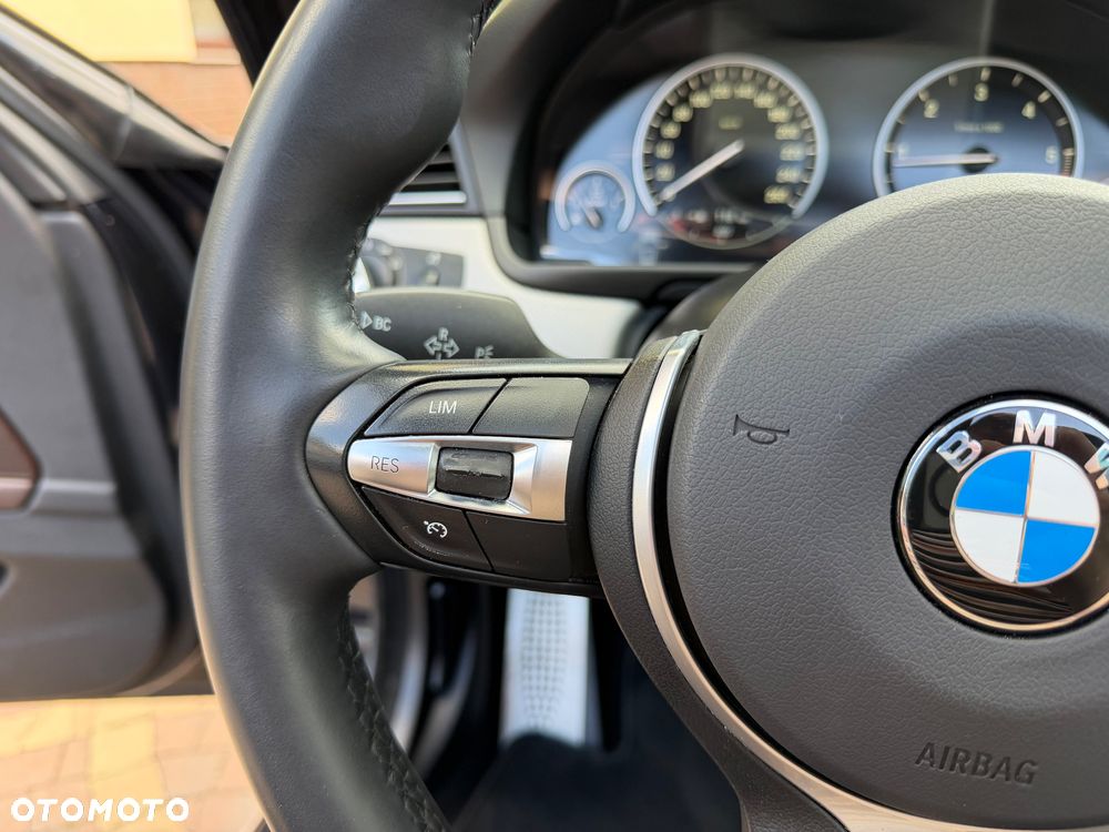 BMW Seria 5 520d M Sport Edition - 27