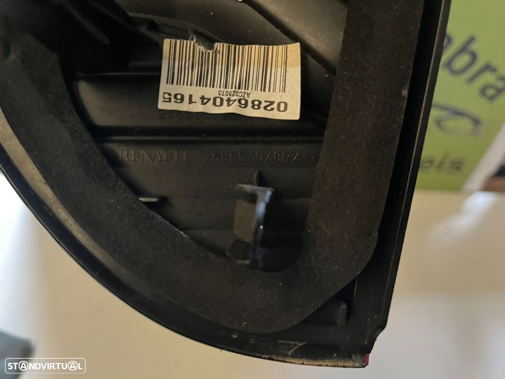 Renault Captur I - FAROLIM MALA DIREITO / ESQUERDO - 4