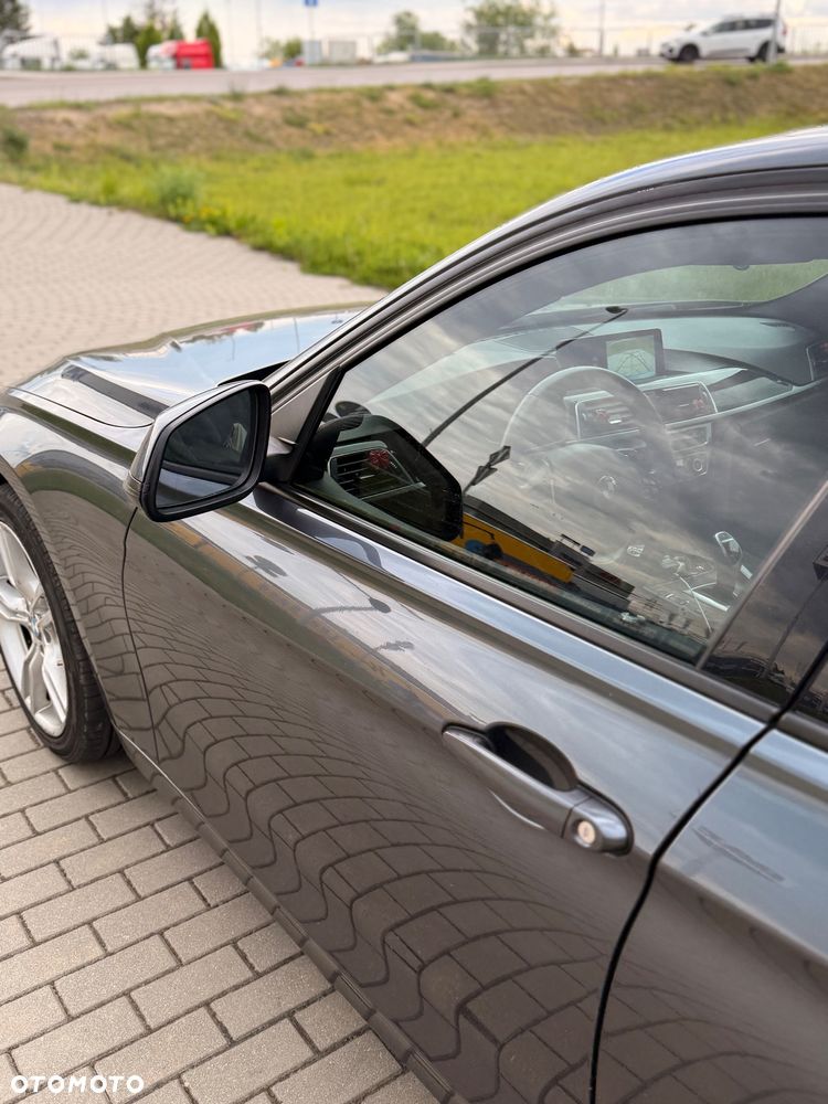 BMW Seria 3 330i xDrive - 8