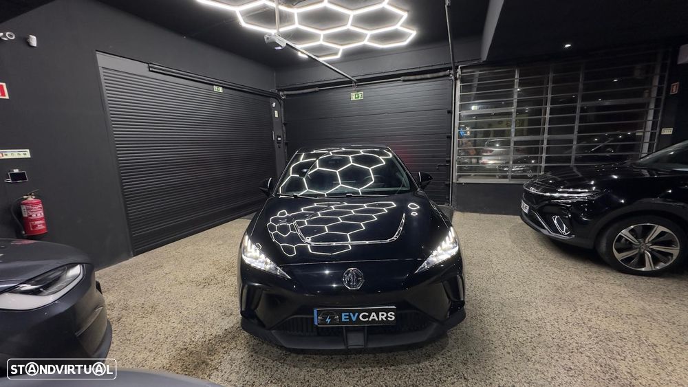 MG MG4 64 kWh Luxury - 2