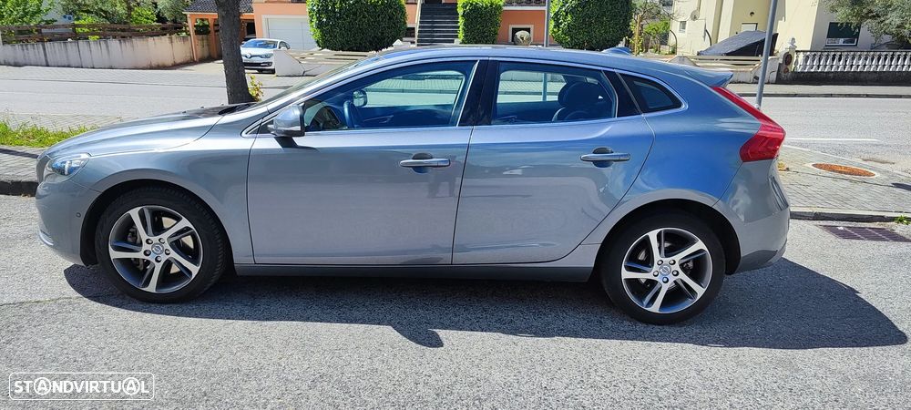 Volvo V40 2.0 D3 Summum - 14