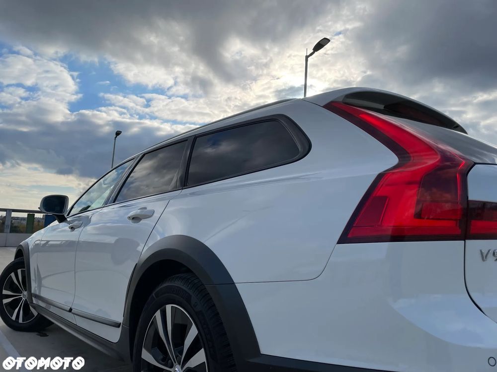 Volvo V90 Cross Country T5 AWD - 1