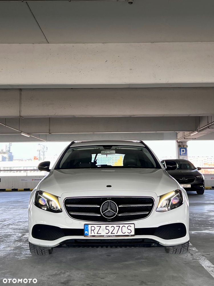 Mercedes-Benz Klasa E 220 d 4-Matic 9G-TRONIC - 8