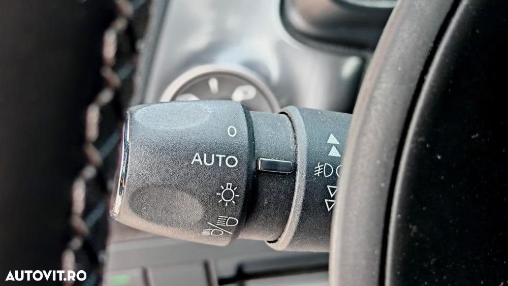 Citroën DS5 Hybrid4 EGS6 SportChic - 24