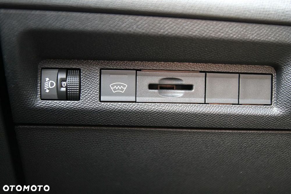 Peugeot 408 1.2 PureTech Allure S&S EAT8 - 25