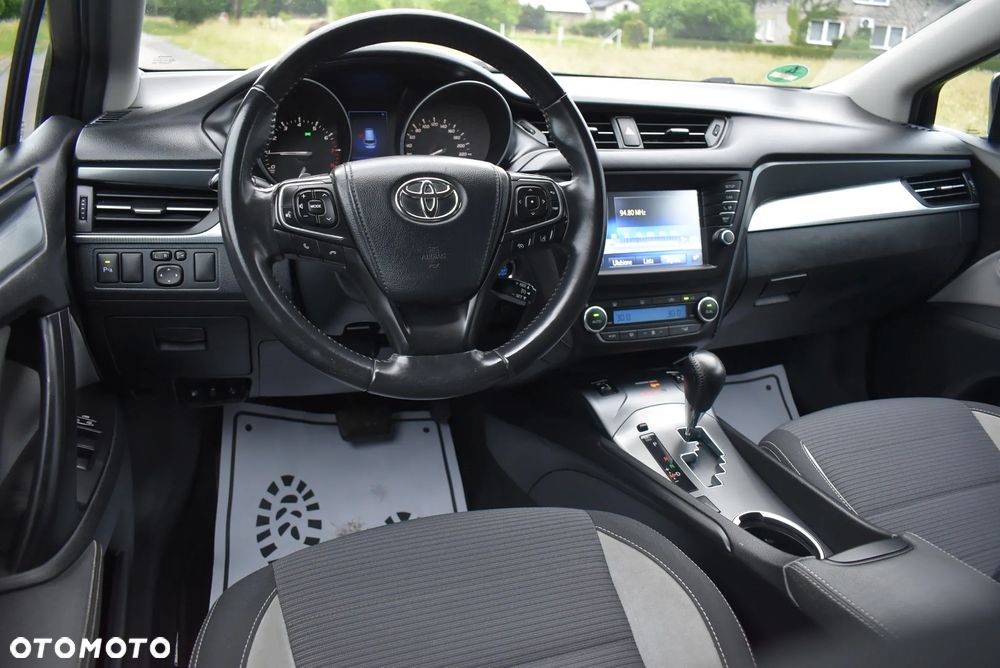 Toyota Avensis - 29